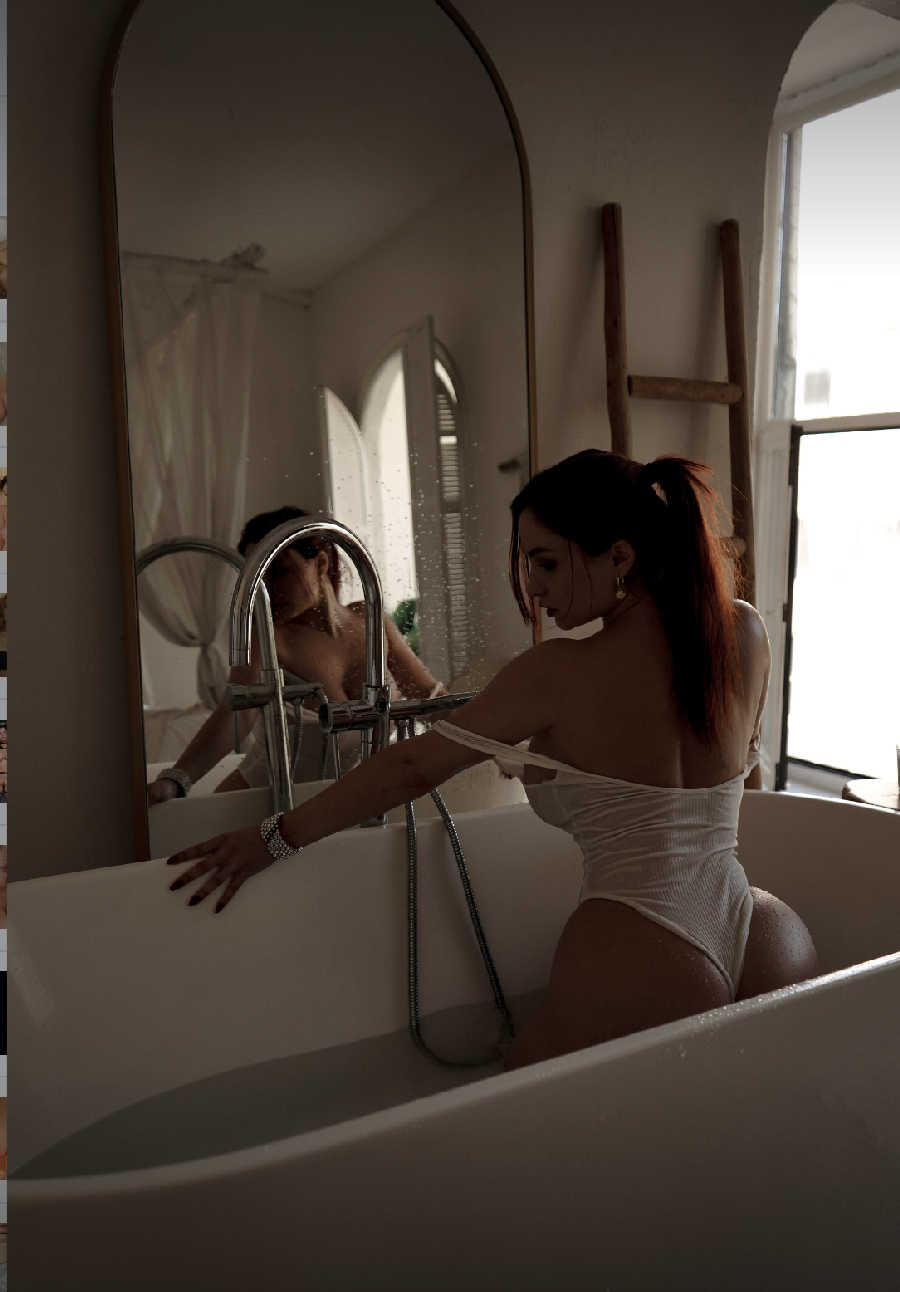 A playful frame from Miranda Faith nude — online in Zhumadian