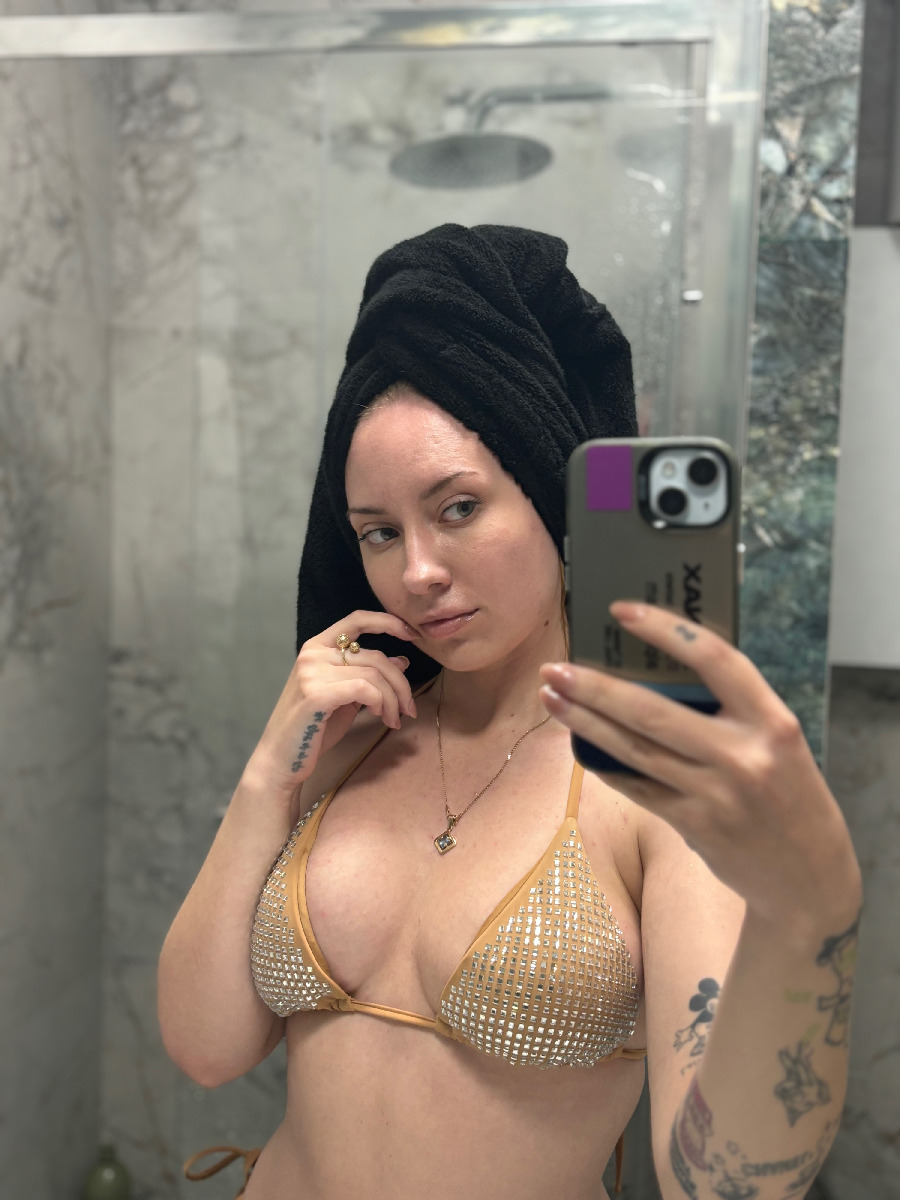 Nude girl KateV in Zhumadian